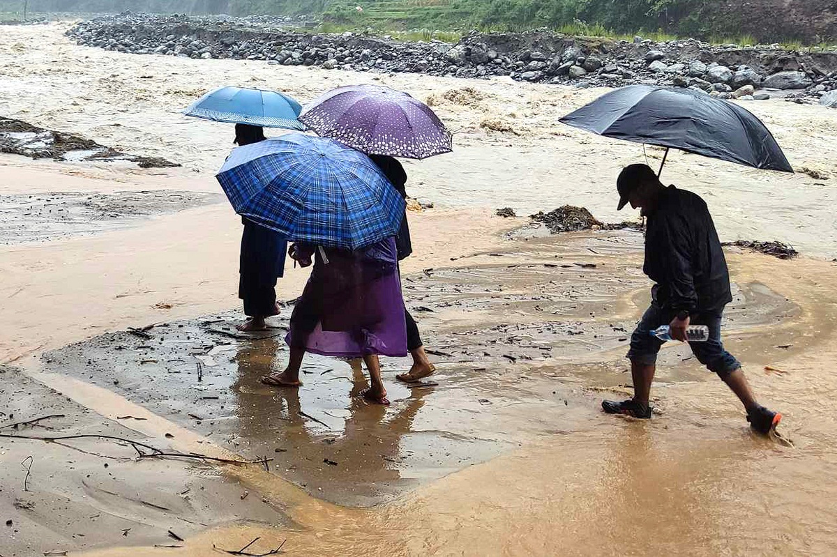 तीन दिनको मौसम
